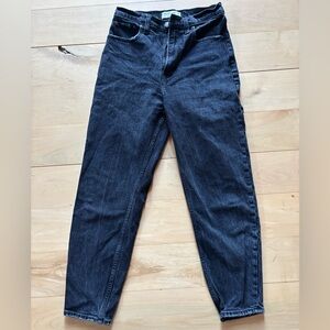 Abercrombie & Fitch black mom Ankle Jeans